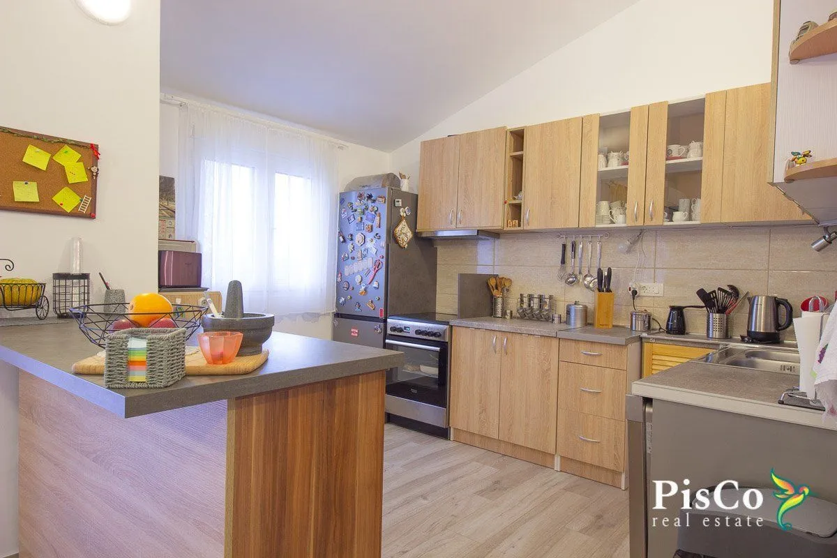 Prodaja, kuća, 200m², Donja Gorica, Podgorica