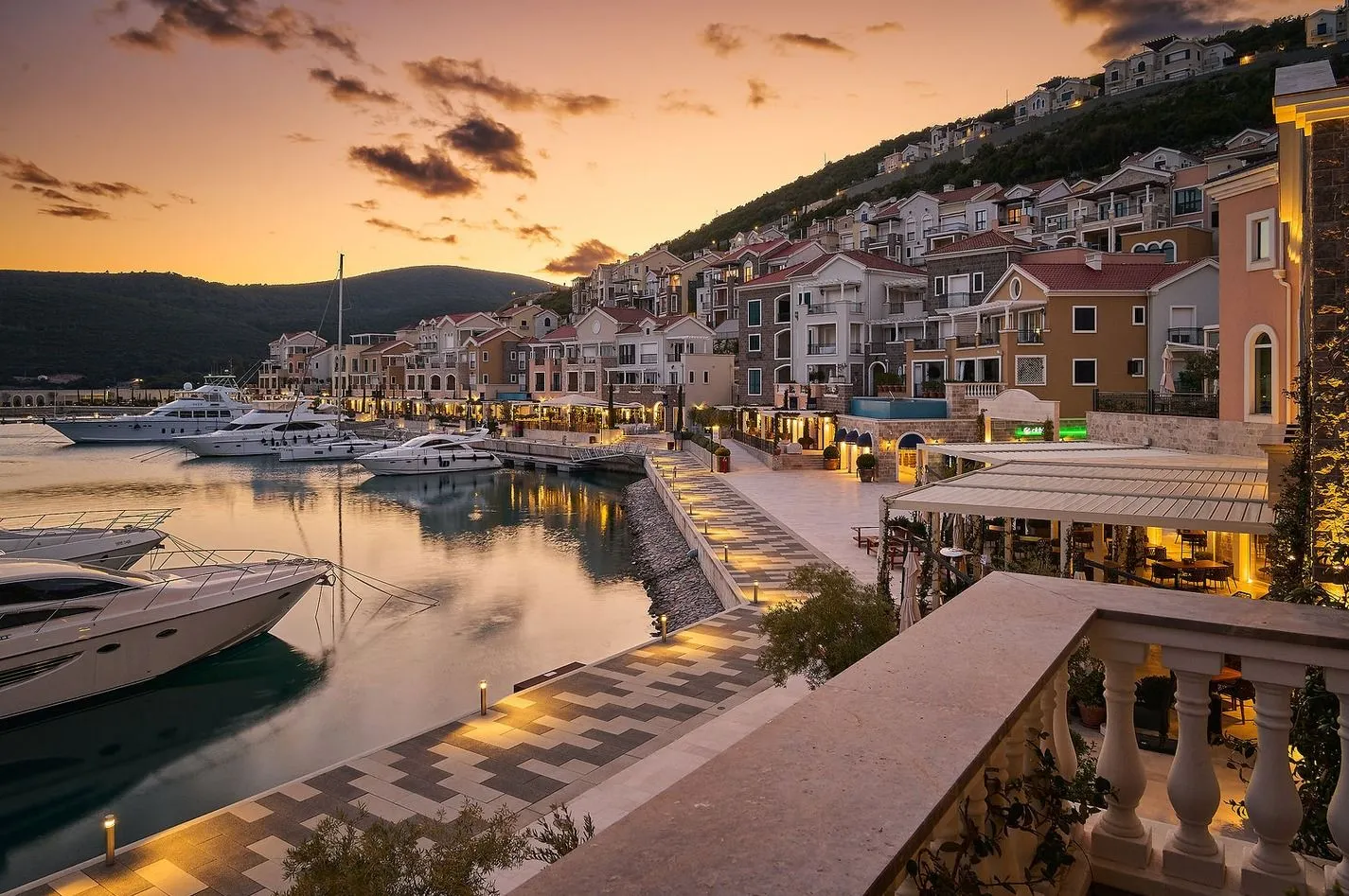 Prodaja, jednosoban stan, 73m², Luštica Bay, Tivat