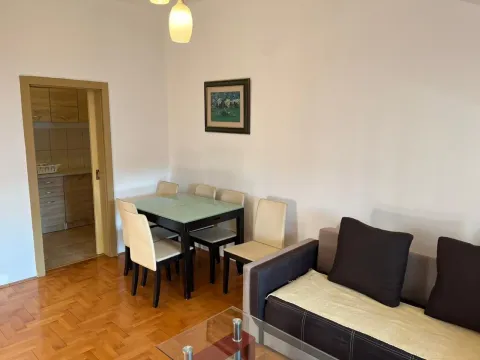 Izdavanje, jednosoban stan, 43m², Stari Aerodrom, Podgorica - image 2