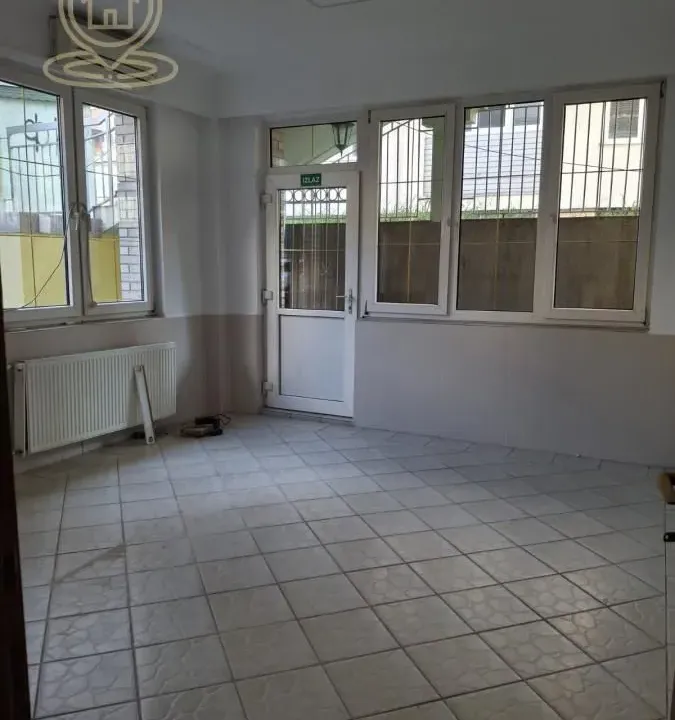 Rent, office space, 160m², Grbavica, Novi Sad Sve Podlokacije