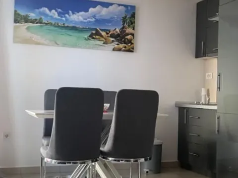 Izdavanje, jednosoban stan, 40m², Ilino, Bar - image 2