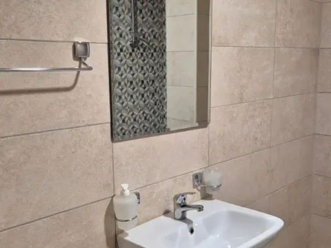 Prodaja, jednosoban stan, 40m², Stari Aerodrom, Podgorica - image 15