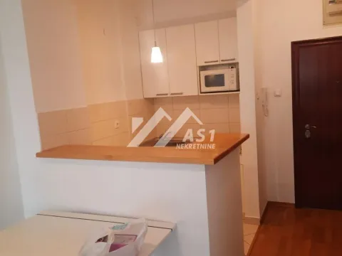 Izdavanje, dvosoban stan, 42m², Liman 3, Novi Sad Sve Podlokacije - image 3