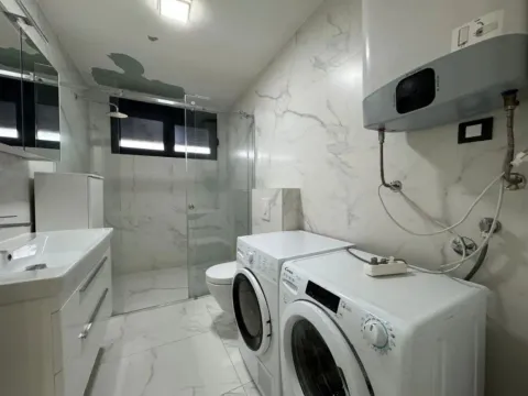 Izdavanje, trosoban stan, 130m², Dalmatinska ulica, Podgorica - image 5