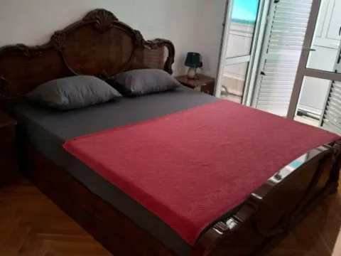 Izdavanje, dvosoban stan, 77m², Centar, Tivat - image 3