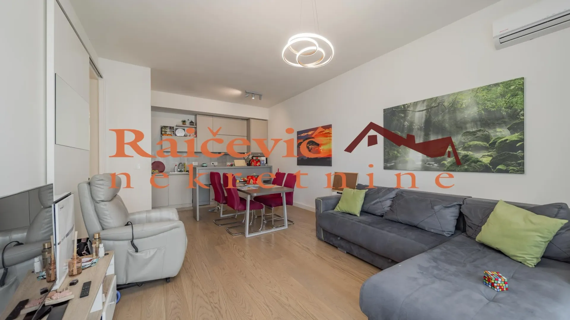 Prodaja, četvorosoban stan, 110m², Savski Venac, Beograd