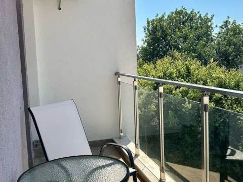 Izdavanje, dvosoban stan, 51m², Kava, Tivat - image 11