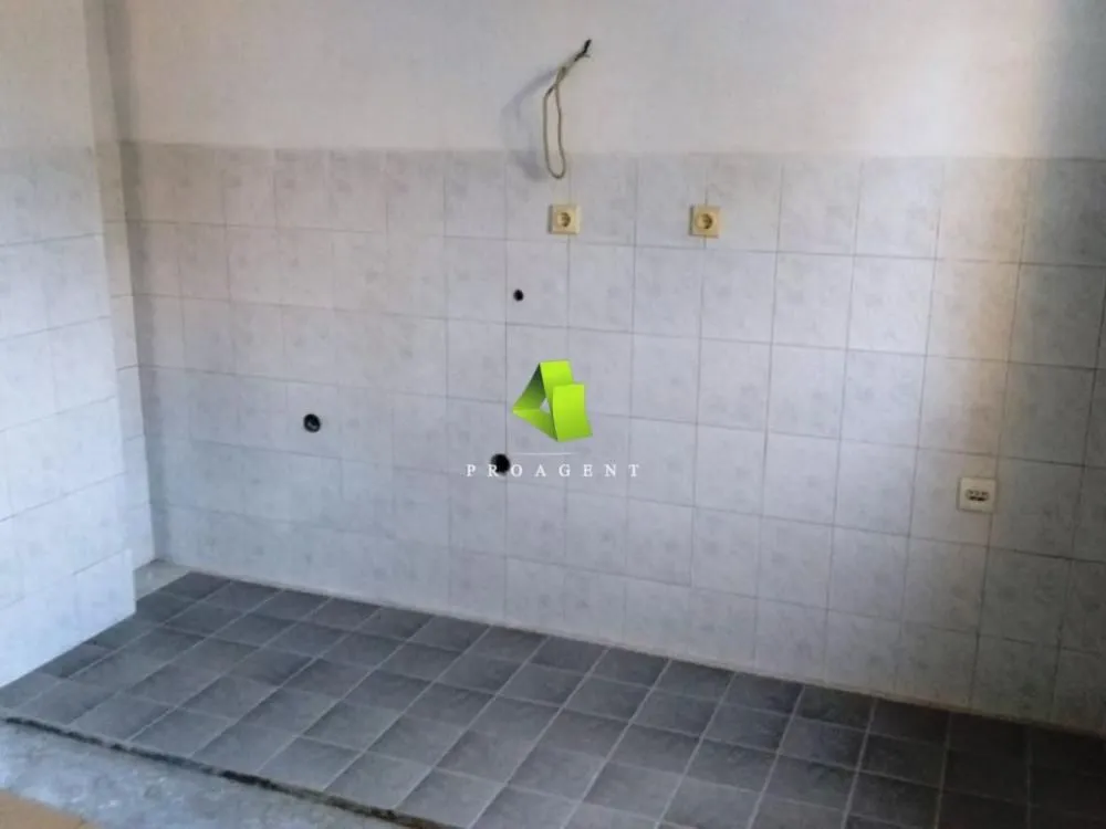 Prodaja, kuća, 337m², Pantelej, Niš