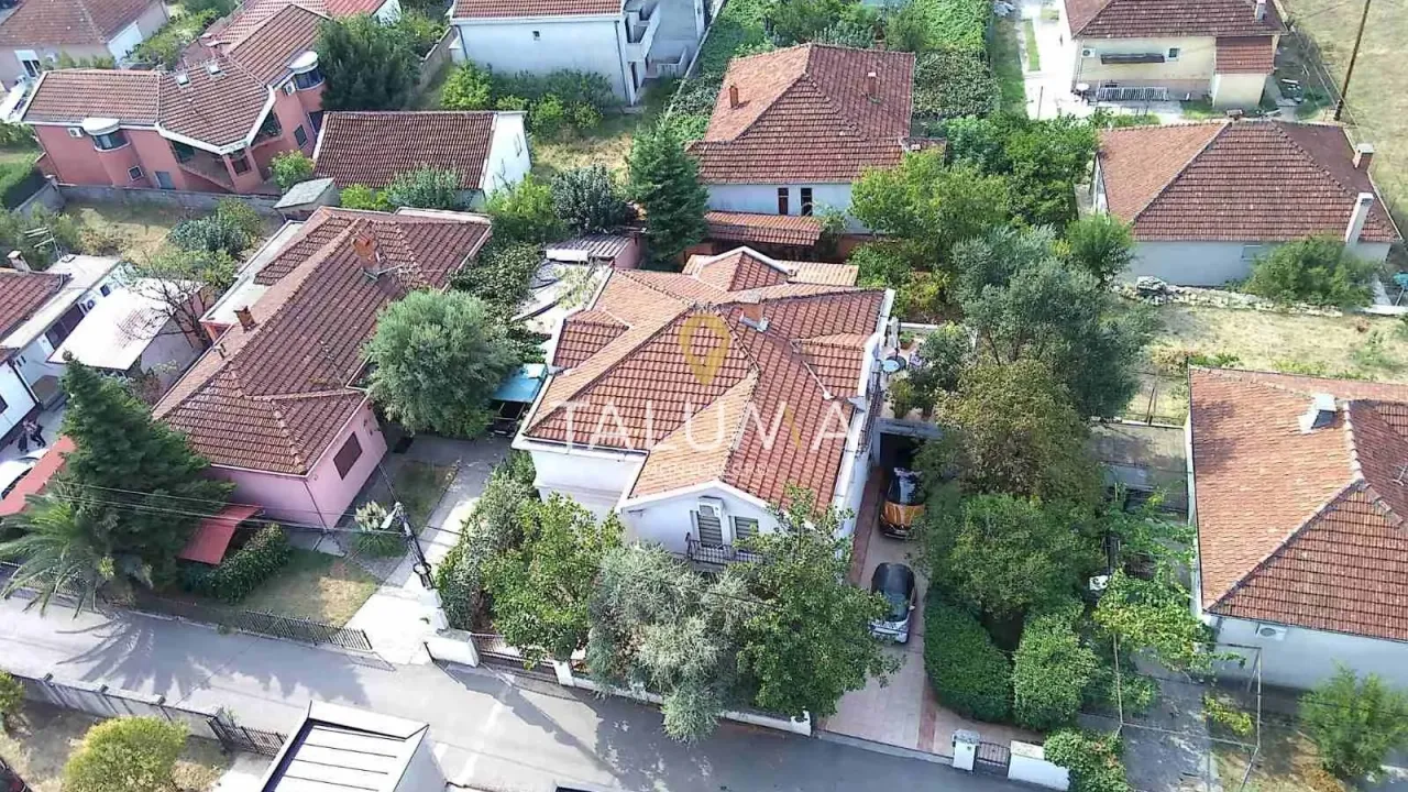 Sale, house, 300m², Ibričevina, Podgorica