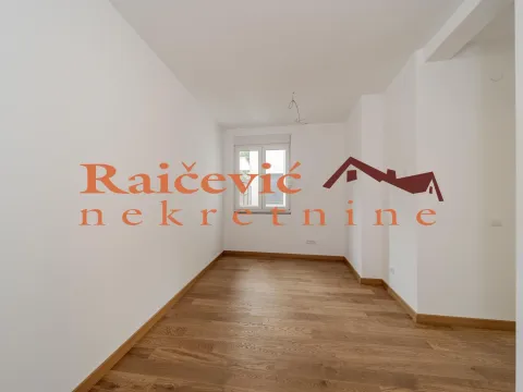 Sale, three bedroom apartment, 92m², Vračar Sve Podlokacije, Beograd - image 8