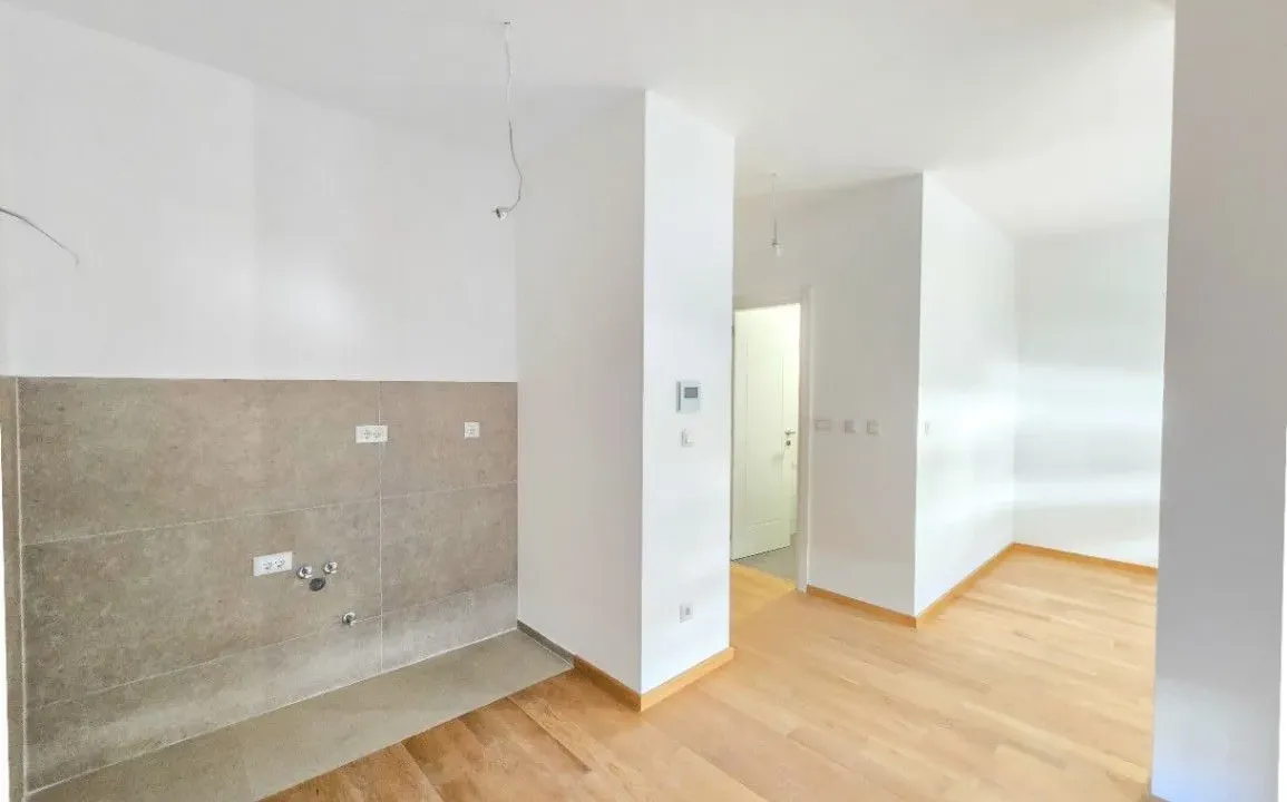 Prodaja, garsonjera, 29m², Bečići, Budva