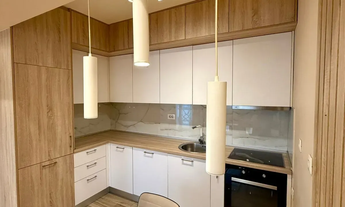 Izdavanje, jednosoban stan, 50m², Pobrežje, Podgorica