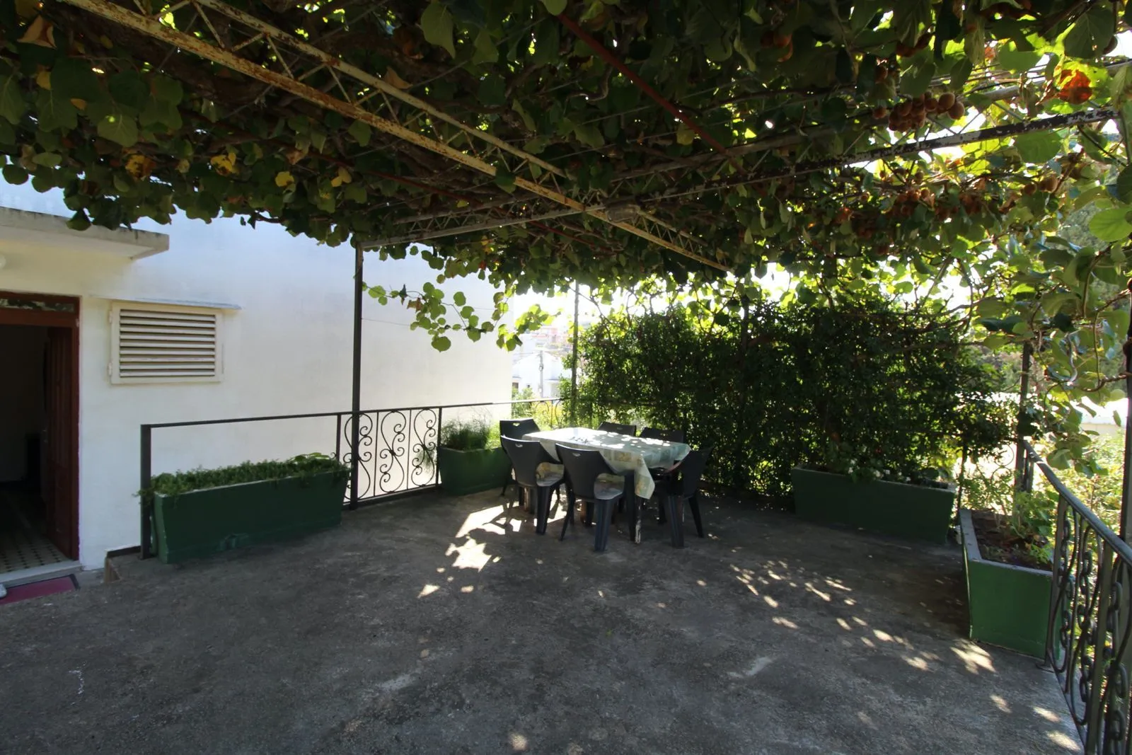 Izdavanje, kuća, 125m², Bar, Crna Gora