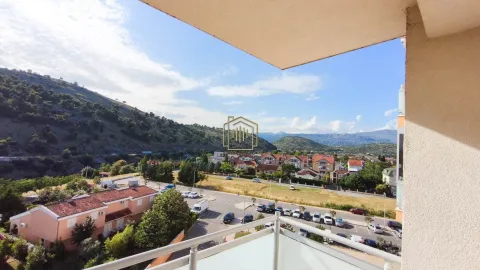 Rent, one bedroom apartment, 35m², City Kej, Podgorica - image 2