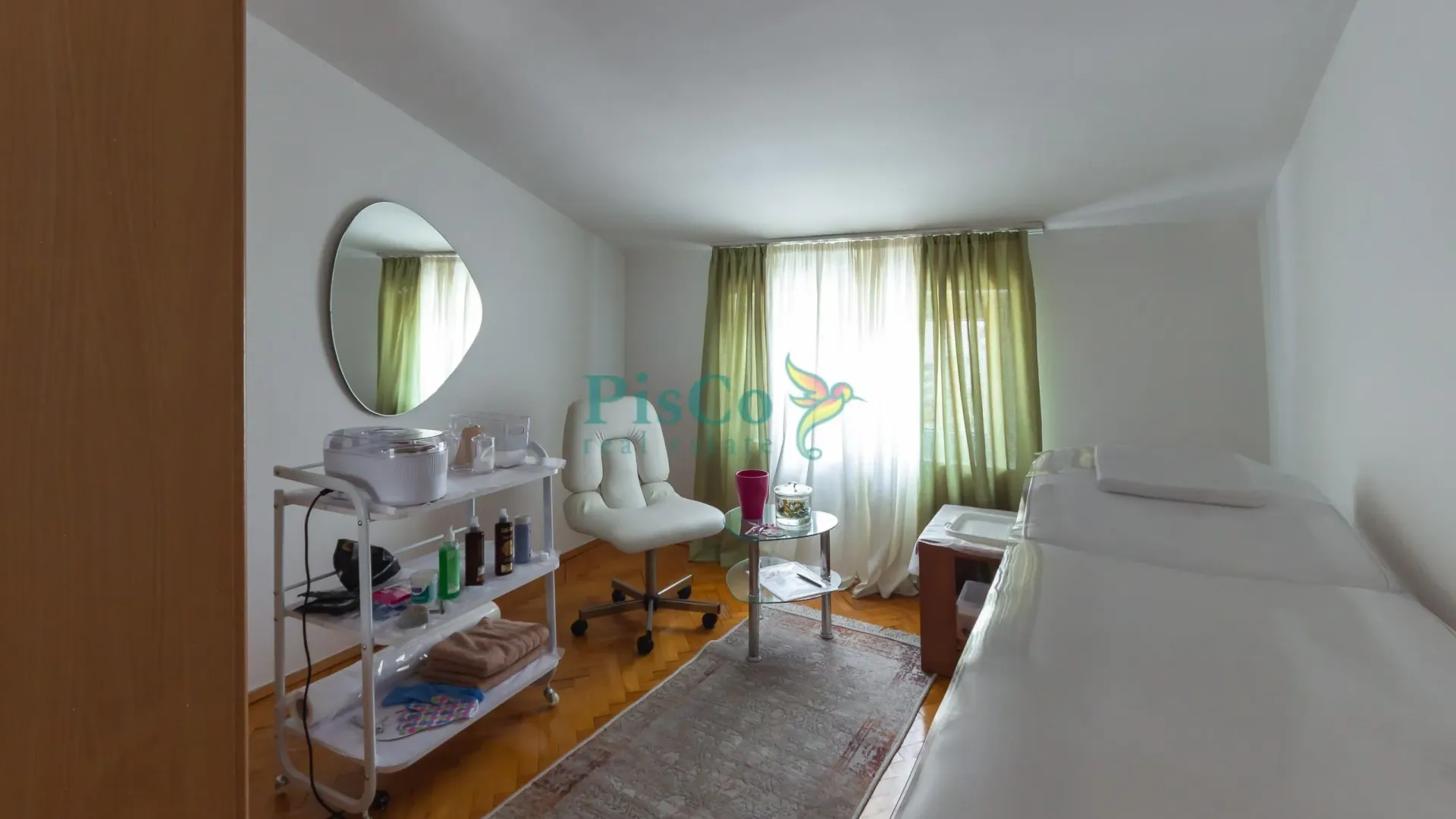 Prodaja, dvosoban stan, 75m², Centar, Podgorica