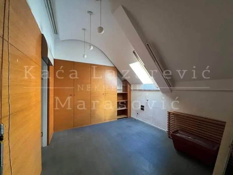 Sale, office space, 310m², Stari Grad, Beograd