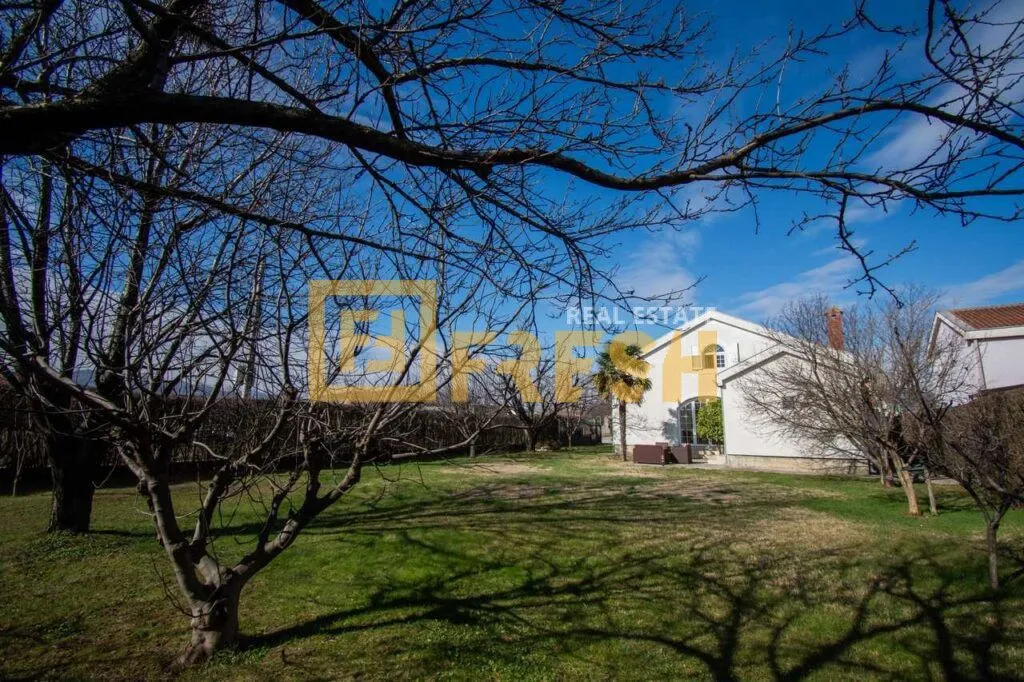 Rent, house, 140m², Dahna, Podgorica