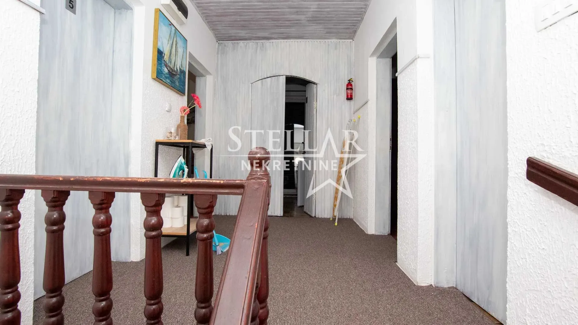 Izdavanje, kuća, 200m², Budva, Crna Gora