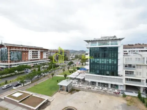 Izdavanje, trosoban stan, 117m², Preko Morače, Podgorica - image 8