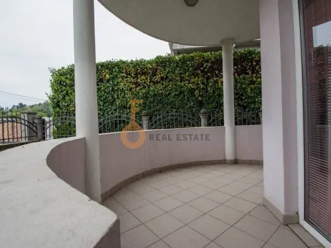 Izdavanje, trosoban stan, 140m², Zabjelo, Podgorica - image 18