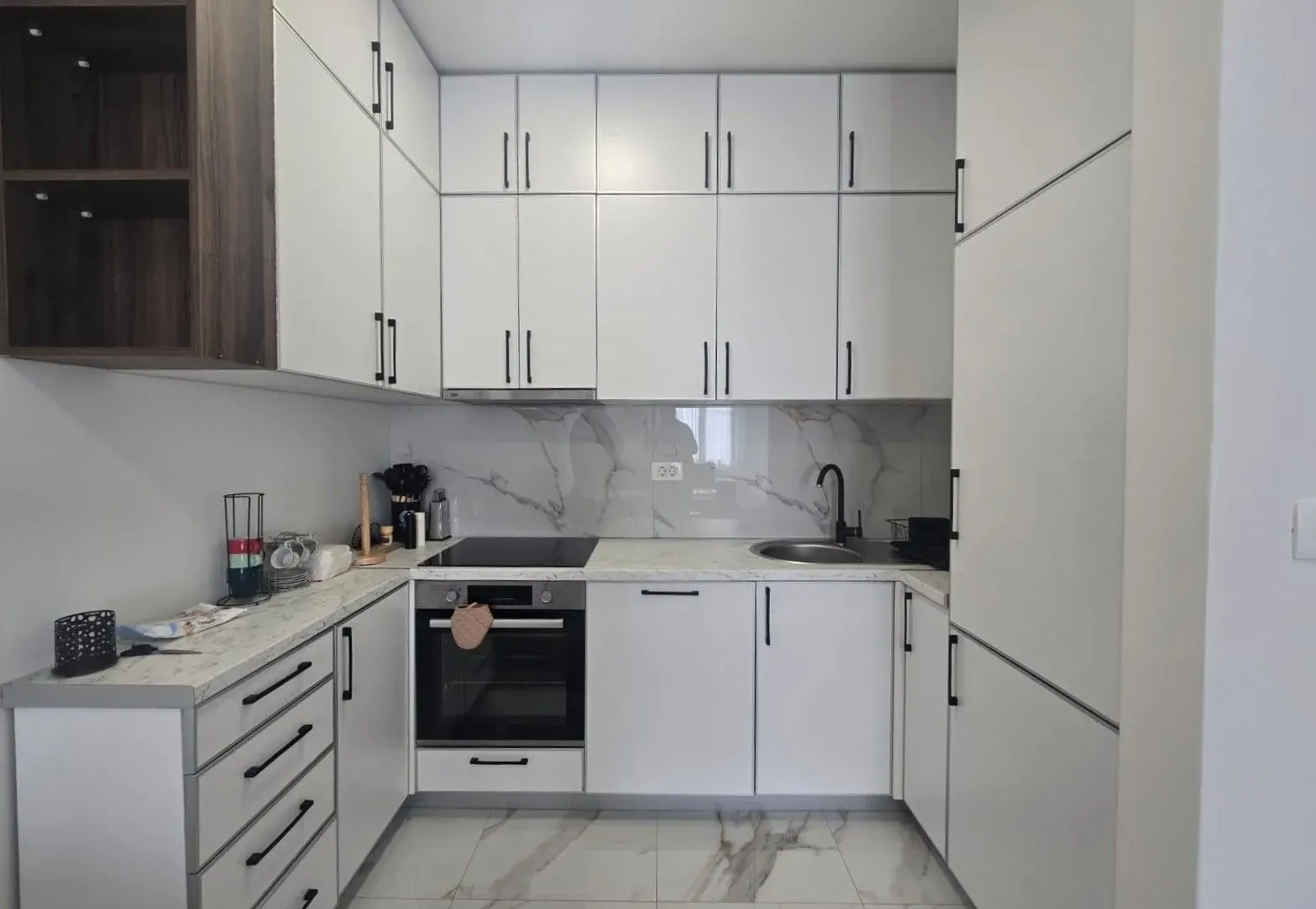 Izdavanje, jednosoban stan, 44m², Central Point, Podgorica
