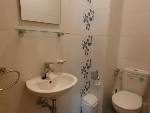 Izdavanje, dvosoban stan, 56m², Stari Aerodrom, Podgorica - image 3
