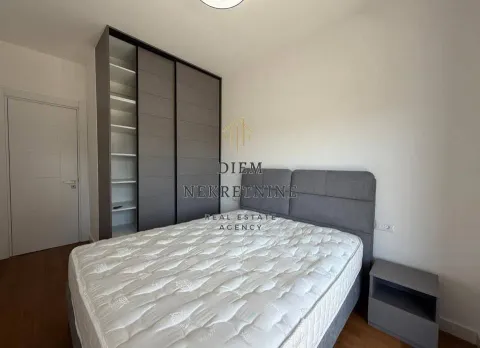 Rent, one bedroom apartment, 53m², Centar, Bar - image 10