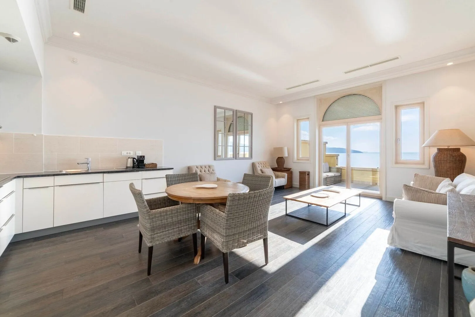 Prodaja, dvosoban stan, 108m², Kotor, Crna Gora