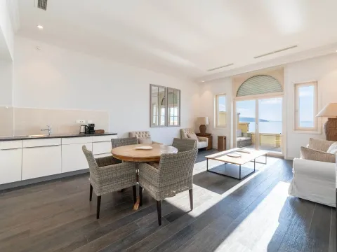 Prodaja, dvosoban stan, 108m², Kotor, Crna Gora - image 6