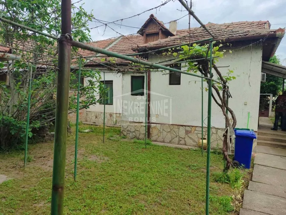 Prodaja, kuća, 89m², Teslino Naselje, Subotica