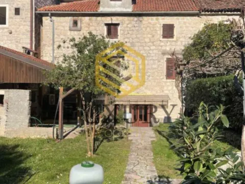 Prodaja, kuća, 230m², Prčanj, Kotor - image 2