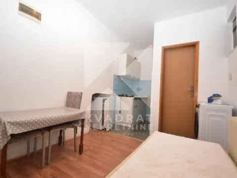 Izdavanje, garsonjera, 25m², Stari Aerodrom, Podgorica - image 3