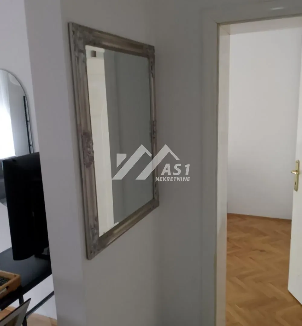 Izdavanje, jednosoban stan, 33m², Grbavica, Novi Sad Sve Podlokacije