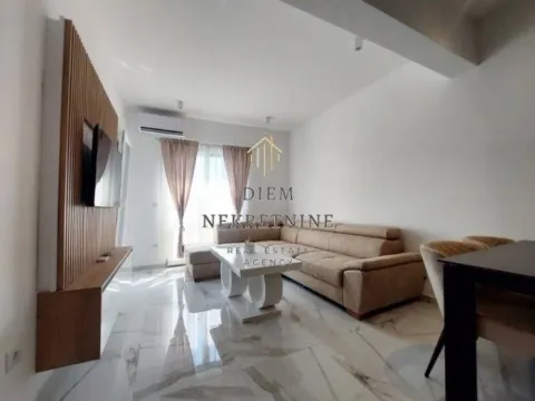 Rent, one bedroom apartment, 43m², Radanovići, Kotor - image 9