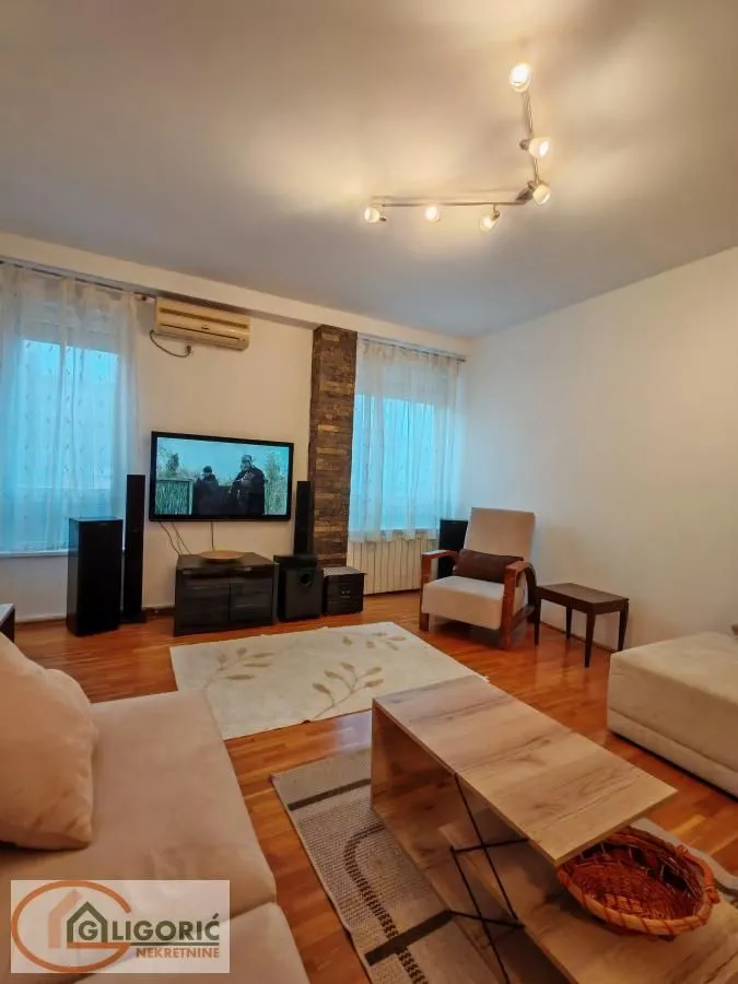 Rent, three bedroom apartment, 85m², Zvezdara Sve Podlokacije, Beograd