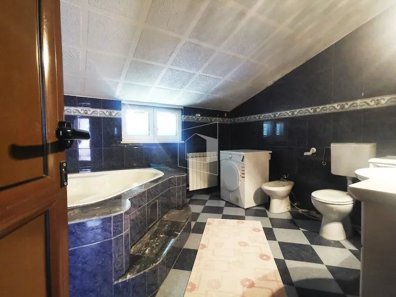 Sale, house, 200m², Donja Gorica, Podgorica