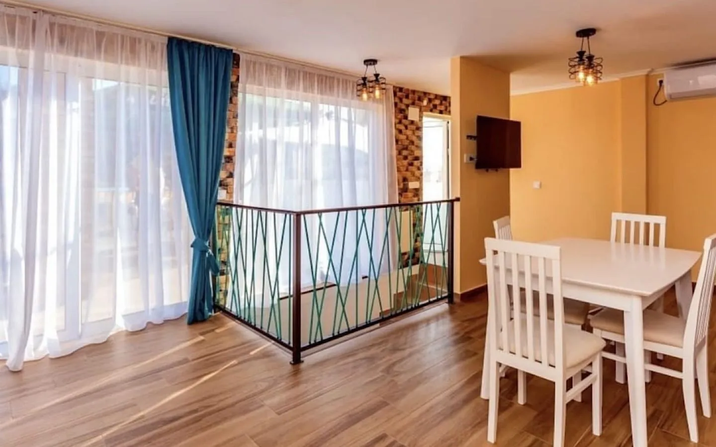 Rent, two bedroom apartment, 65m², Sutomore, Bar