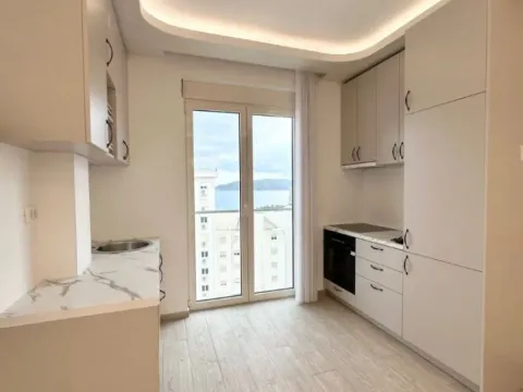 Sale, two bedroom apartment, 74m², Bečići, Budva - image 12