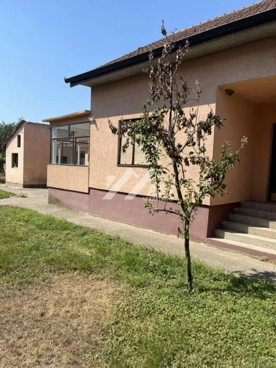 Rent, house, 100m², Veternik, Novi Sad Sve Podlokacije