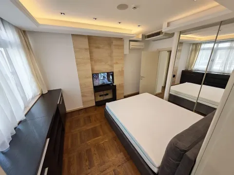 Izdavanje, trosoban stan, 148m², Dedinje Sve Podlokacije, Beograd - image 12