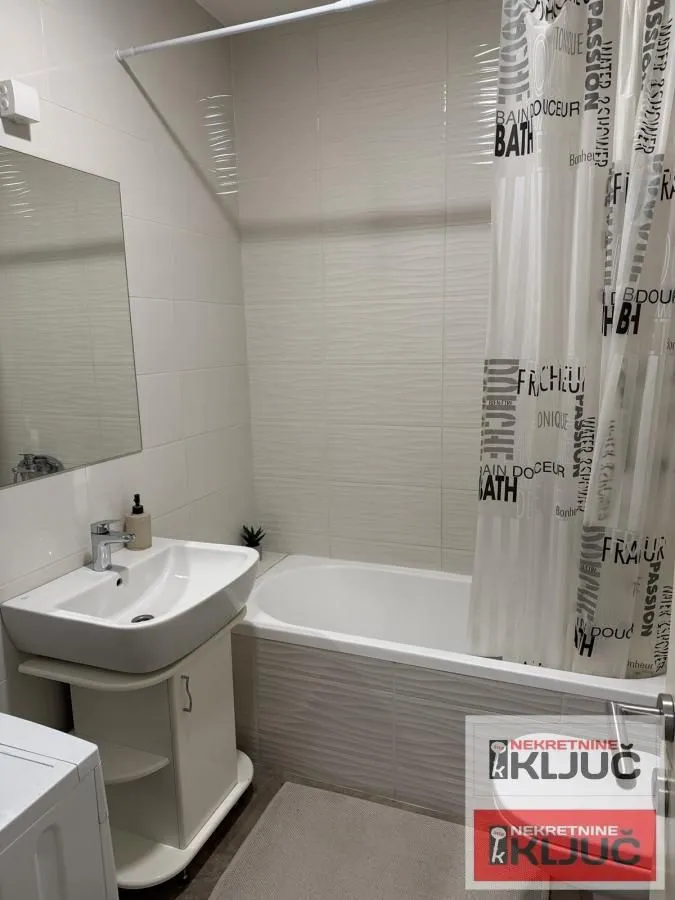 Izdavanje, garsonjera, 31m², Socijalno, Novi Sad Sve Podlokacije