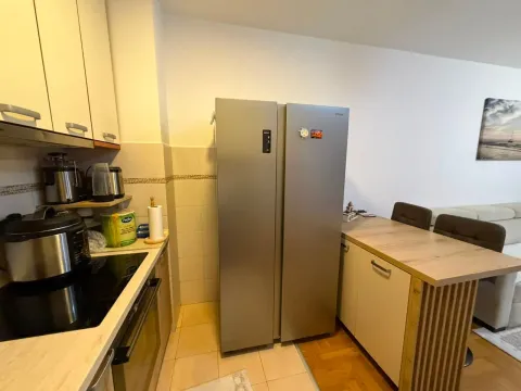 Prodaja, jednosoban stan, 42m², Stari Aerodrom, Podgorica - image 11