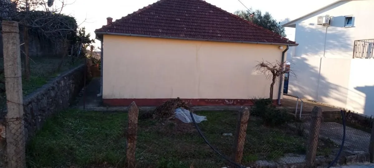 Sale, house, 100m², Bar, Crna Gora