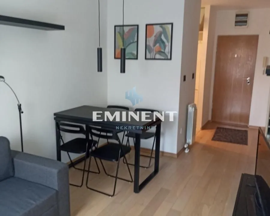 Rent, two bedroom apartment, 37m², Crveni Krst, Beograd