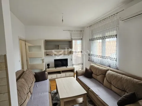 Rent, one bedroom apartment, 42m², Stari Aerodrom, Podgorica - image 1