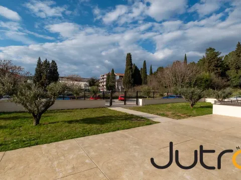 Izdavanje, jednosoban stan, 42m², Podgorica, Crna Gora - image 2