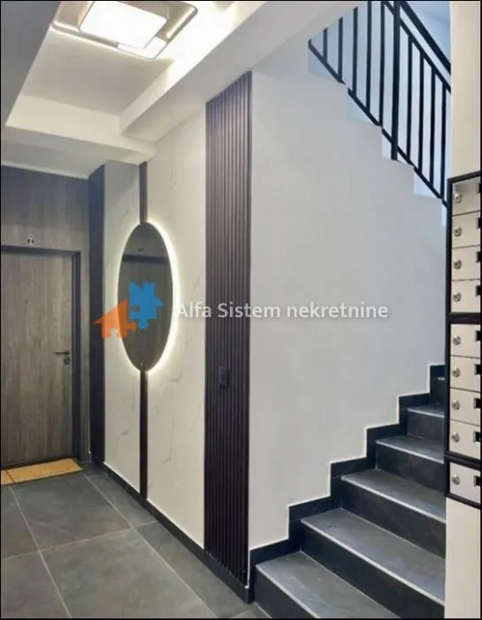 Izdavanje, trosoban stan, 60m², Vračar Sve Podlokacije, Beograd