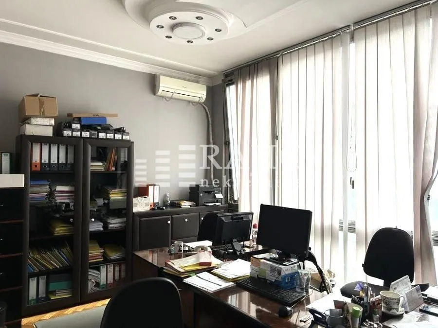 Rent, office space, 165m², Stari Grad, Beograd