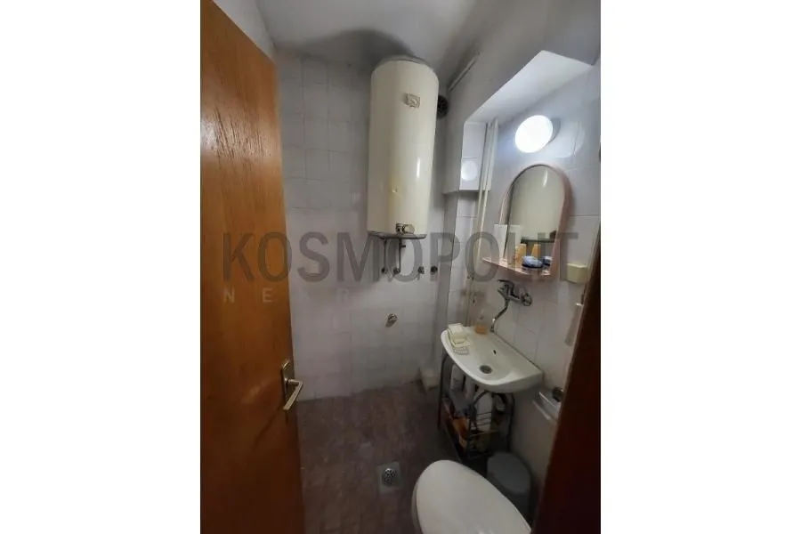 Prodaja, četvorosoban stan, 71m², Skojevsko Naselje, Beograd