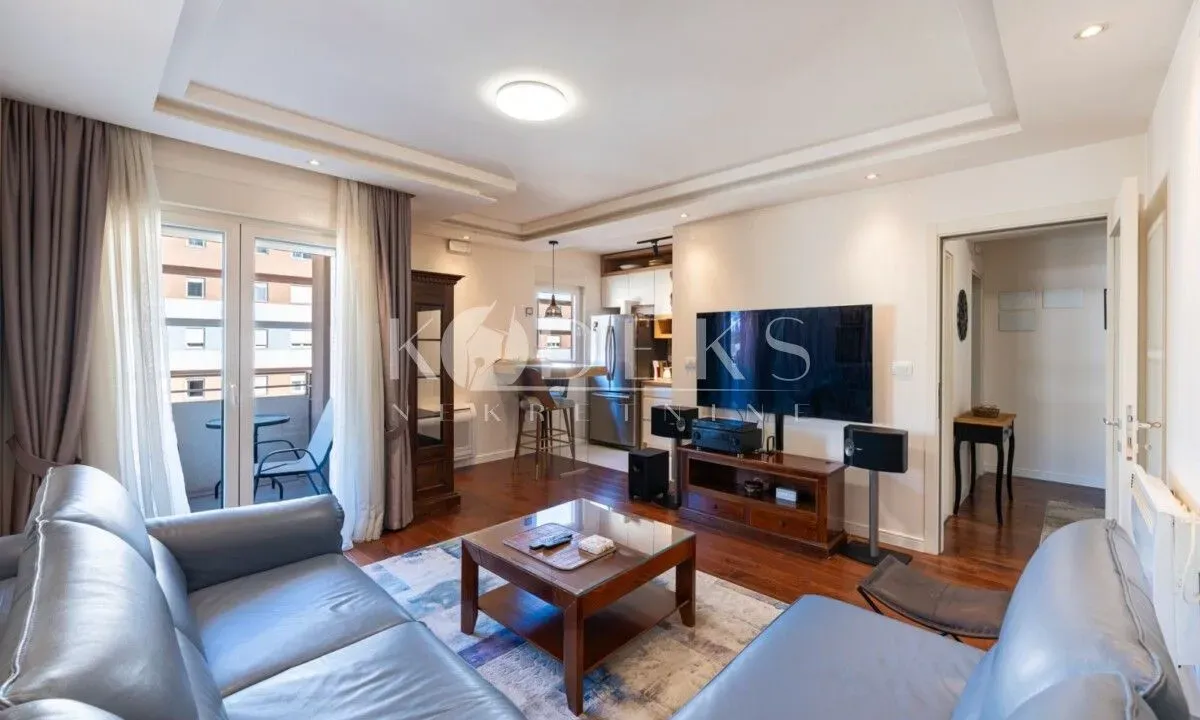 Prodaja, dvosoban stan, 68m², Central Point, Podgorica